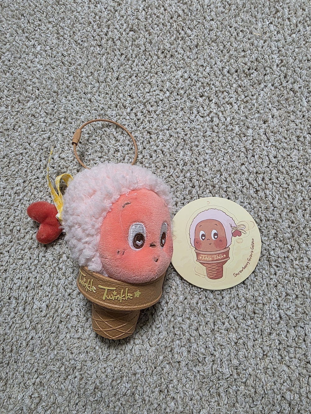 Pop Mart MOON Gelato Keychain
